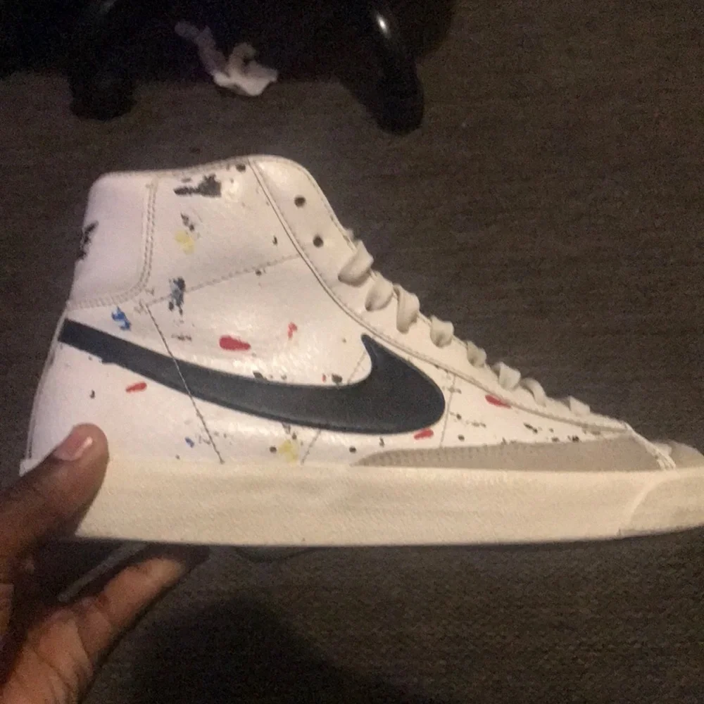 Nike - Picture 1 of 5